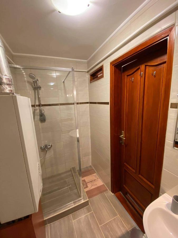 Hellasz Apartman Дьюла Екстер'єр фото